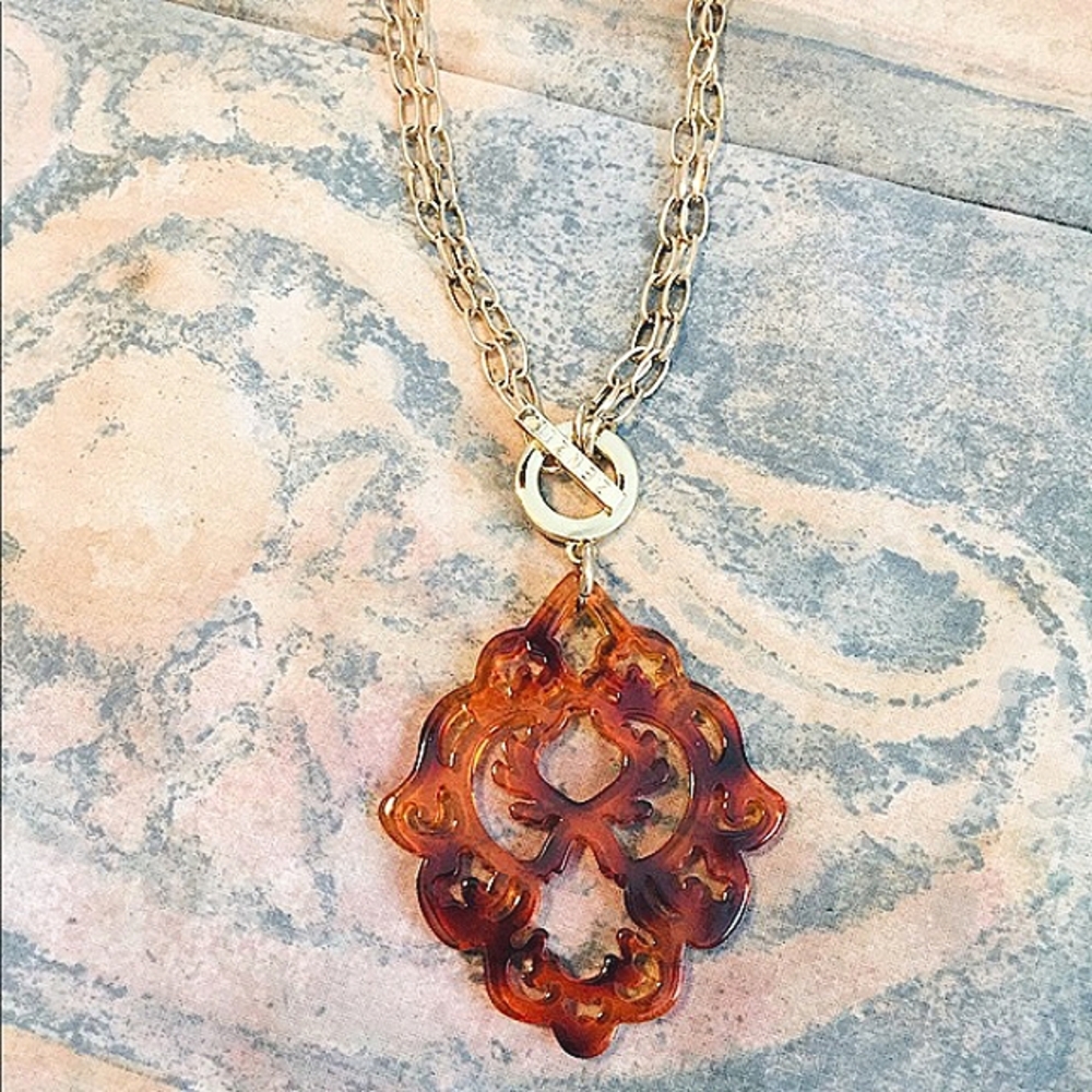 ⭐️Zenzii Tortoise Medallion Gold Necklace⭐️